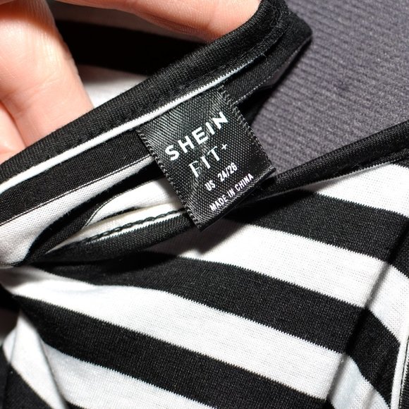 Plus Size 24/26 Shein Black & White Striped Ruffle Cold Shoulder Midi Dress - Picture 8 of 10